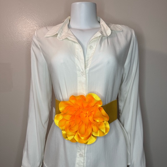 Yellow statement satin flower wide elastic waistband belt - Picture 3 of 9